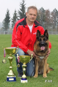 Jiří Zavadilík a Bacardi Avax Hof VA1 SHZ SK 2012 Jiří Zavadilík a Bacardi Avax Hof VA1 SHZ SK 2012